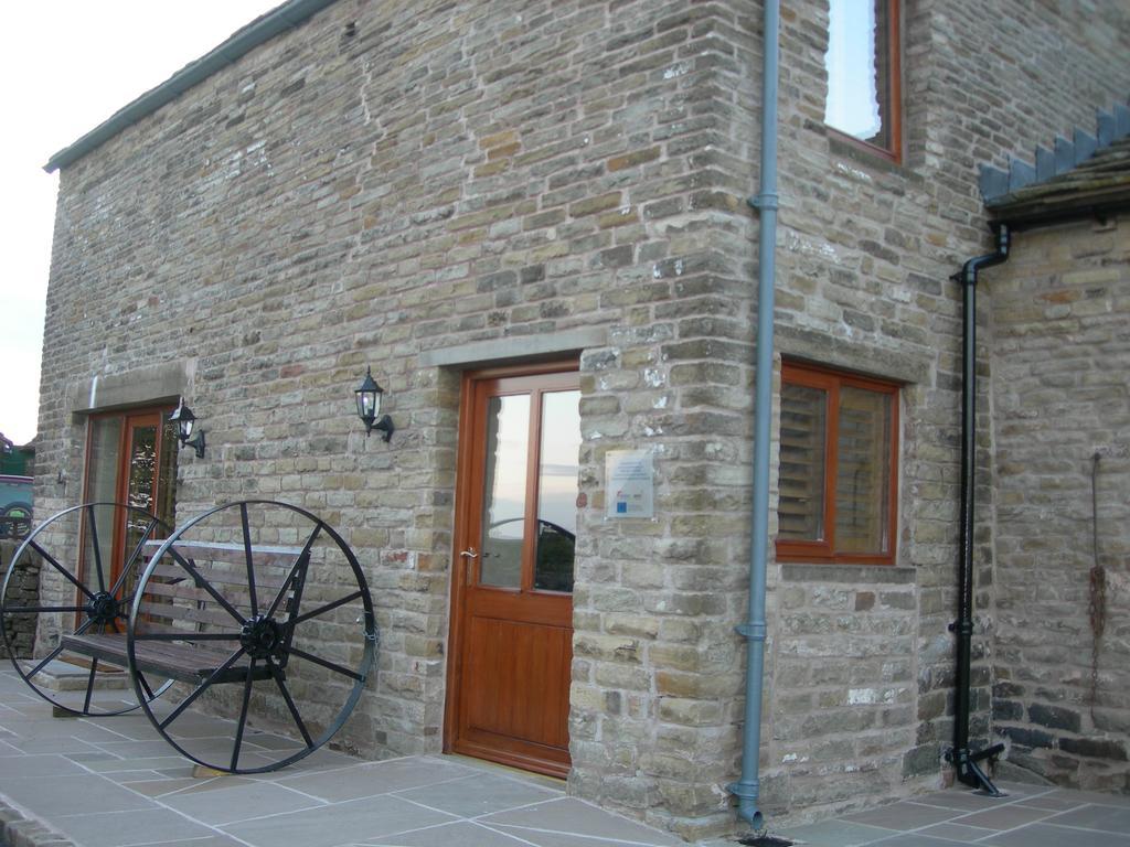 Common Barn Farm B & B Macclesfield Exterior photo