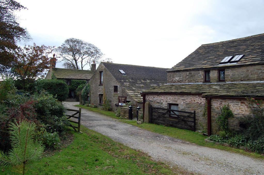 Common Barn Farm B & B Macclesfield Exterior photo